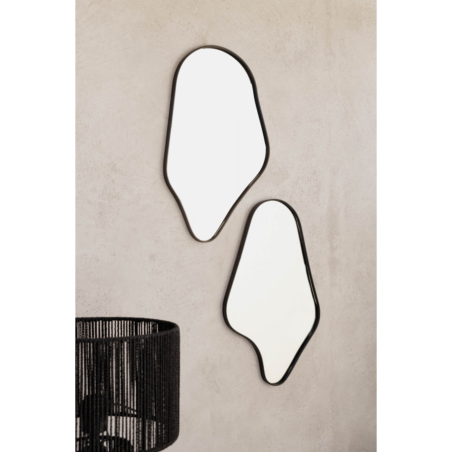 Καθρέπτης Abstract Μεταλλικός Μαύρος 30x1x50cm