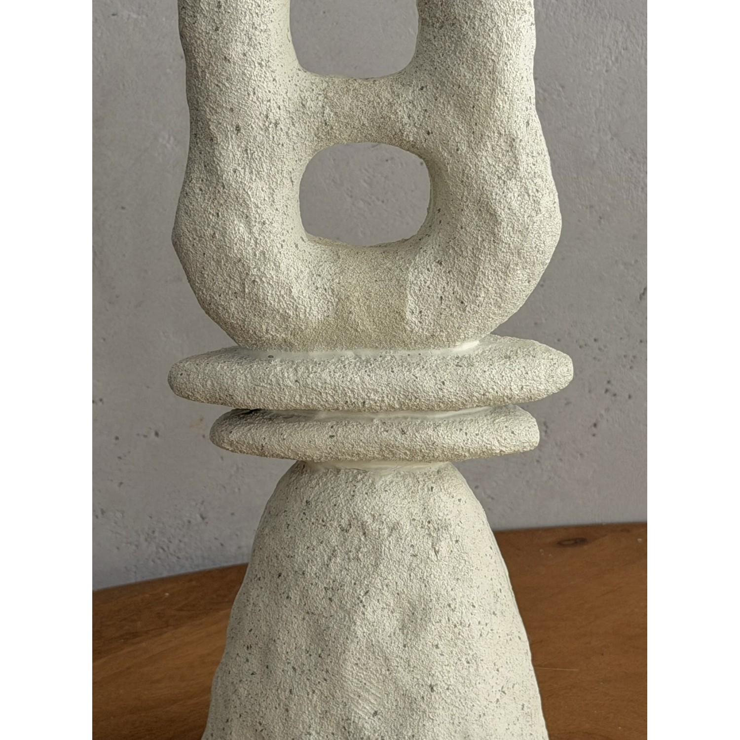Κηροπήγιο Λευκό Με Κύκλο 13.7x12x32.2cm